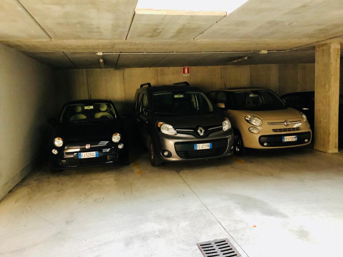 Bergamo Easy Airport Private Parkingアパートメント エクステリア 写真