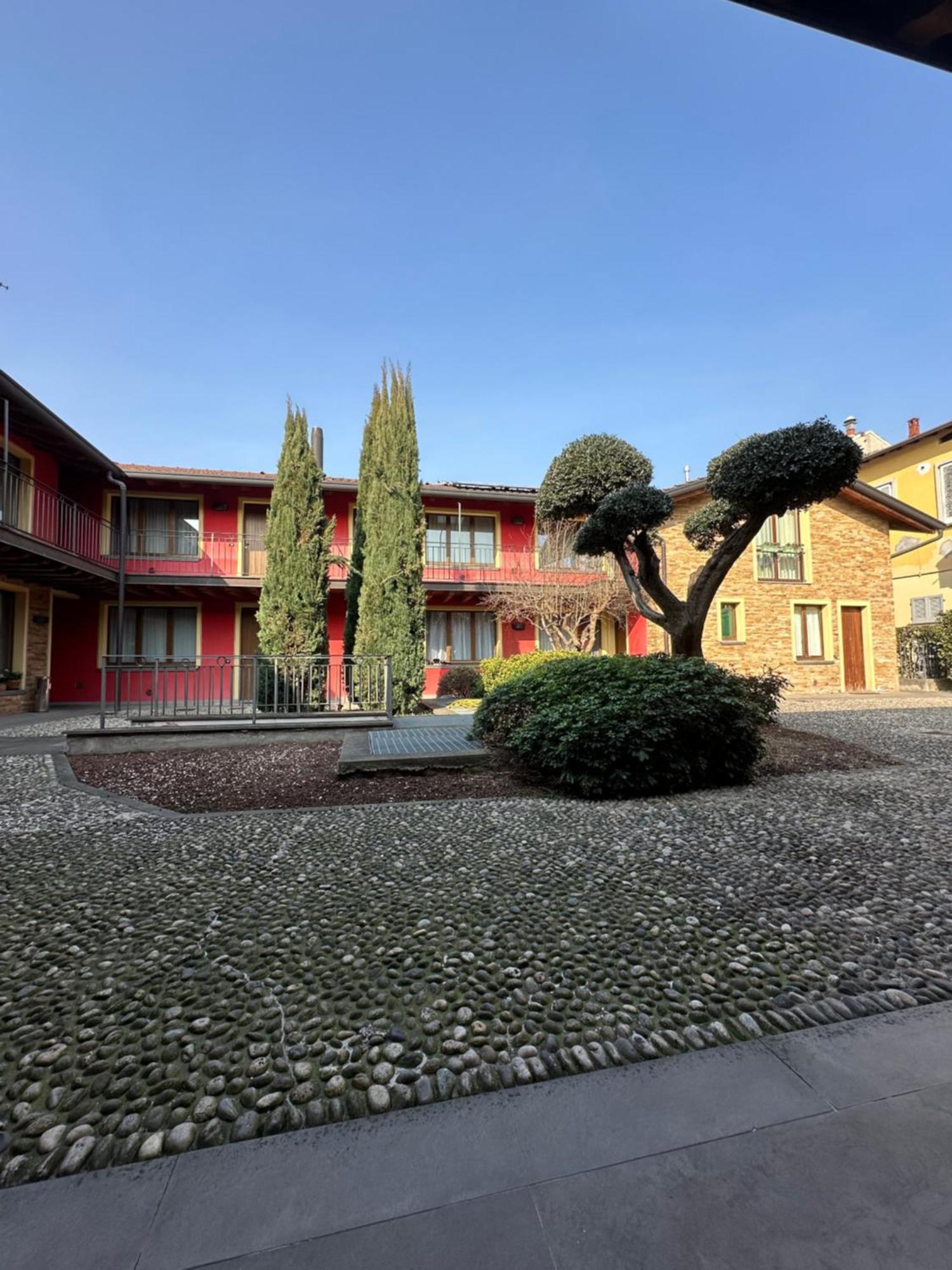 Bergamo Easy Airport Private Parkingアパートメント エクステリア 写真
